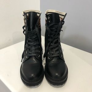 Combat boots